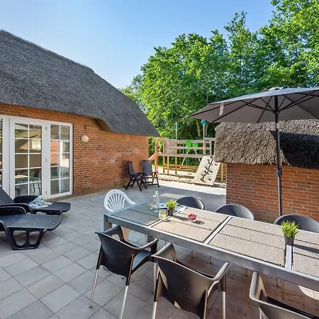 Thana - 1-4km From The Sea By Interhome Feriehus *