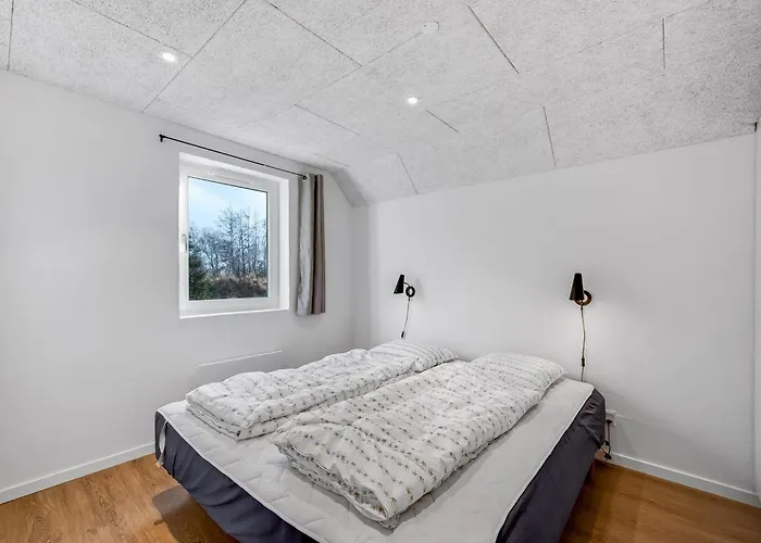 Nyaraló Thana - 1-4km From The Sea By Interhome *